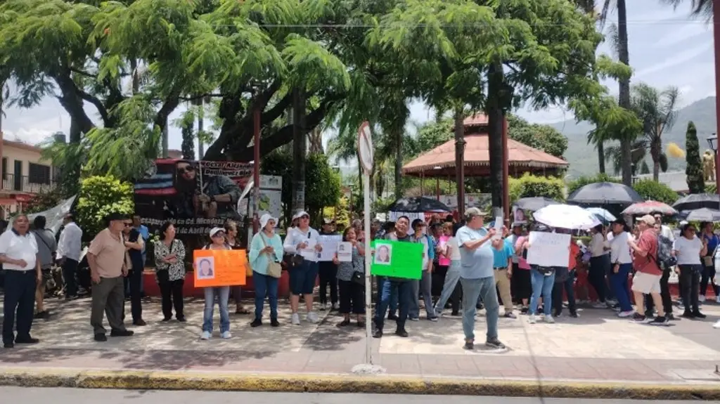 Imagen Marchan en Ciudad Mendoza por Miriam Almeida, desaparecida