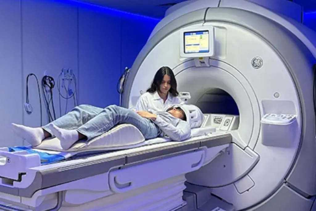 Imagen UNAM muestra con resonancia magnética degeneración en comunicación neuronal