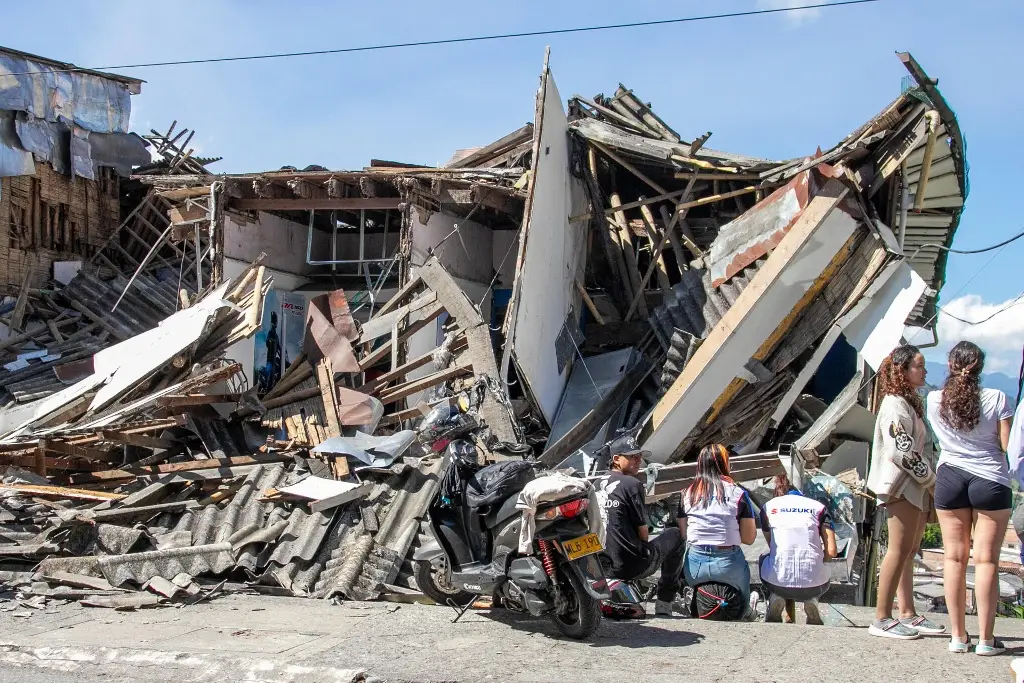 Imagen Sismo en Colombia: edificios colapsan, hay fallecidos y buscan desesperadamente a sobrevivientes