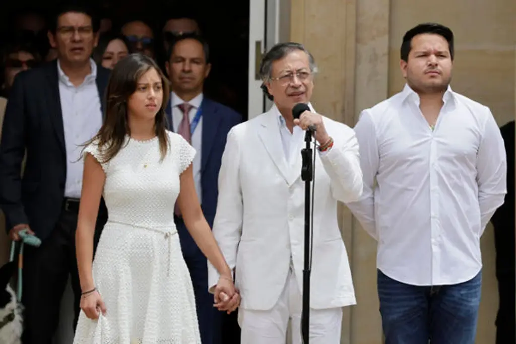 Imagen Gustavo Petro, expresidente de Colombia, pide permiso para salir de su país 