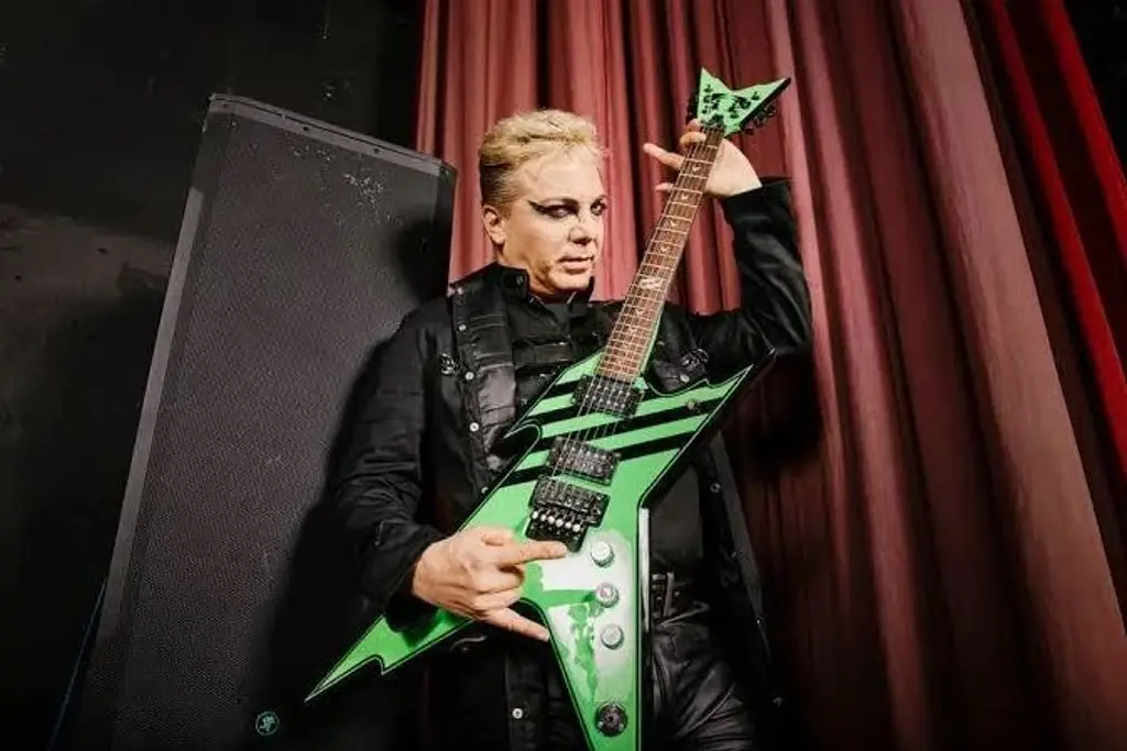 Imagen ¿Rock prehispánico? Así es el regreso de Cristian Castro al heavy metal