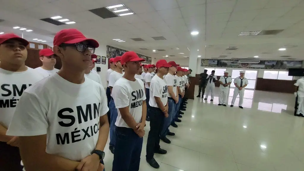 Imagen Marina da la bienvenida a 45 jóvenes al Servicio Militar Nacional en Veracruz; así los capacitarán