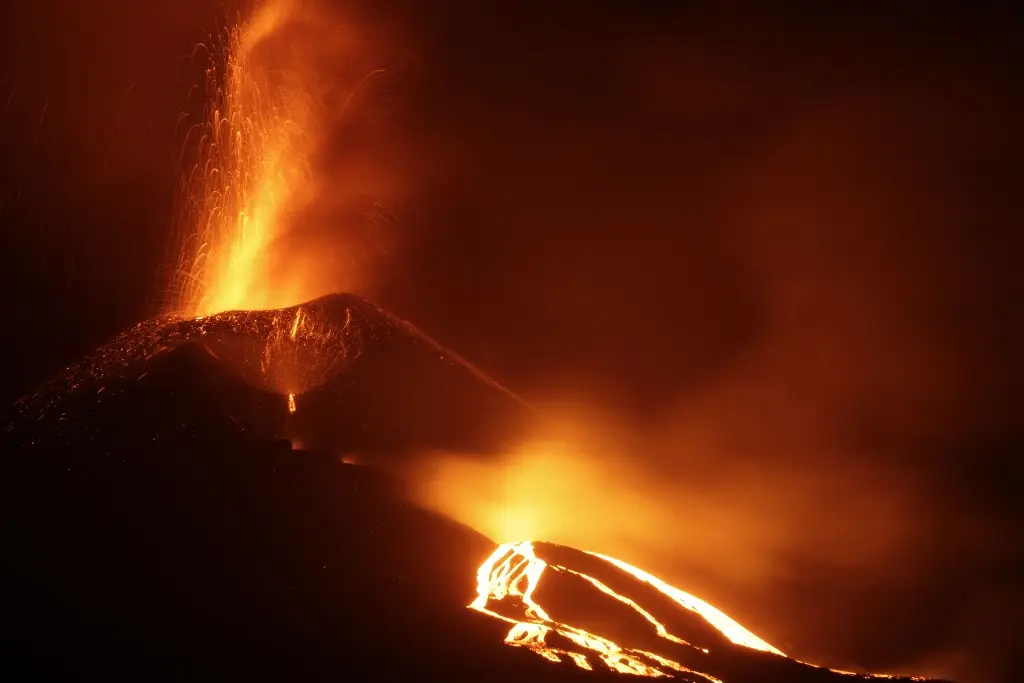 Imagen Rayo mata a turista cuando escalaba un volcán en Italia