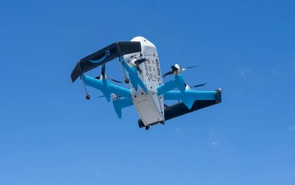 Imagen Recibe por primera vez su pedido con dron ¿Quedó satisfecha? (+Video)