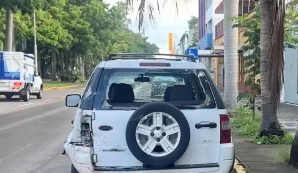 Imagen Captan momento exacto de choque de camión contra camioneta en Veracruz (+Video)