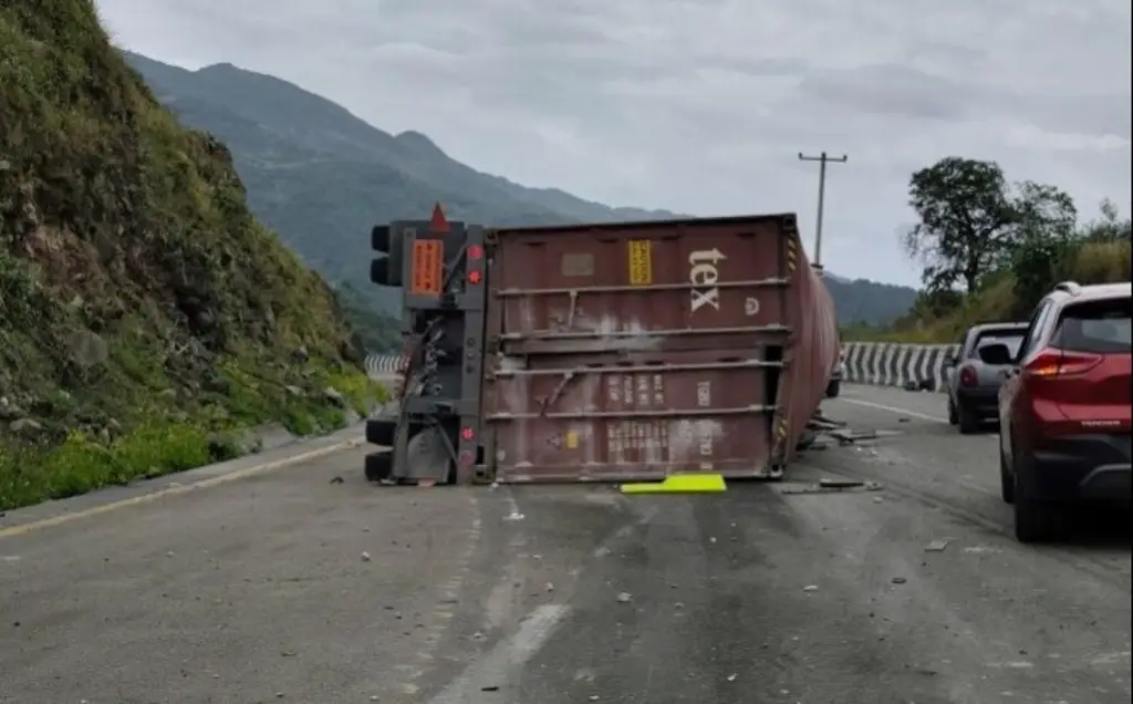 Imagen Fuerte accidente en Maltrata; esto ocurrió