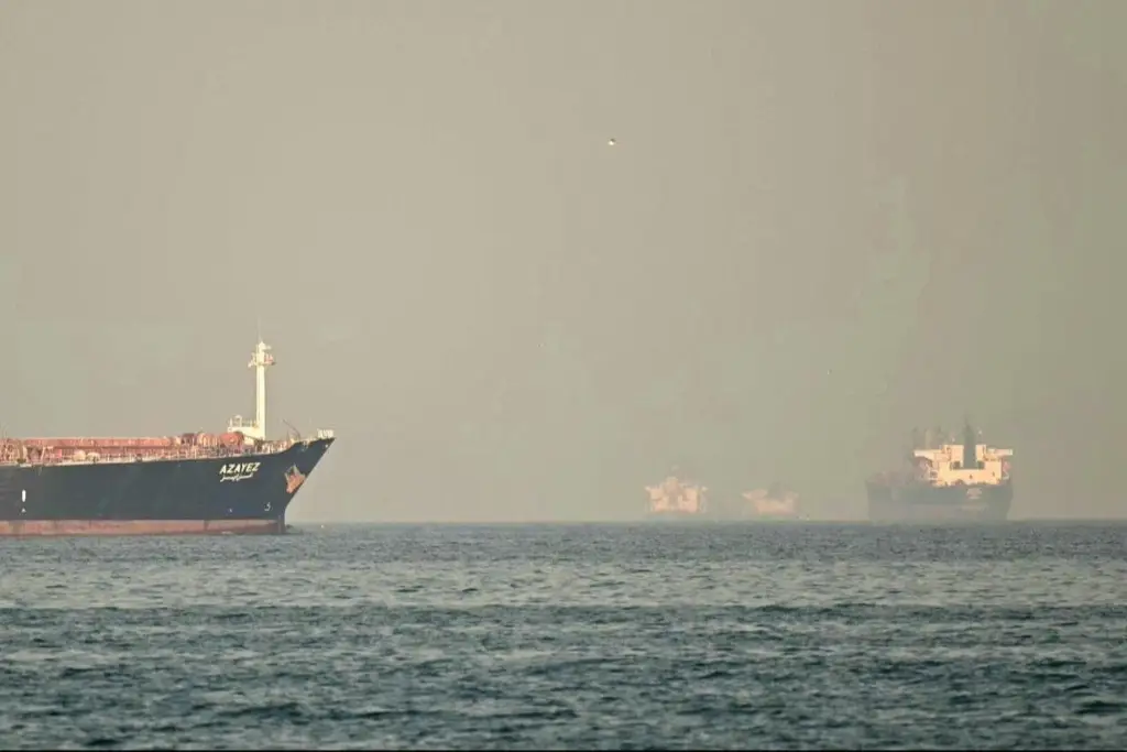 Imagen Omán adelanta nueva ruta temporal en el estrecho de Ormuz, tras negociar con Irán