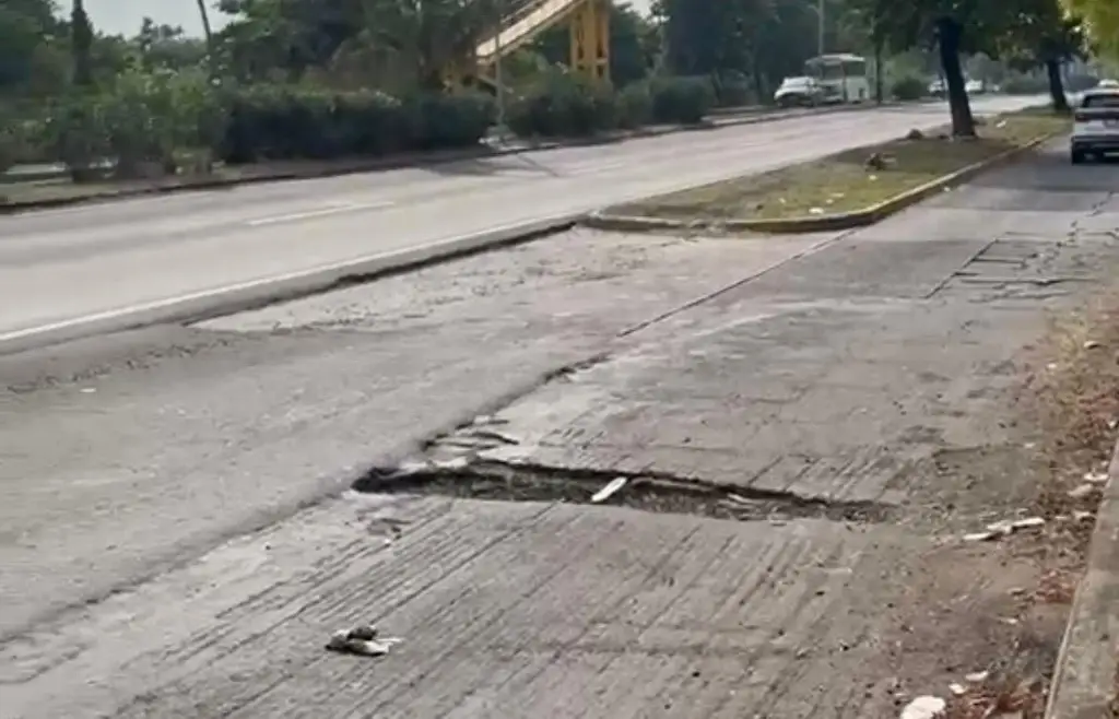 Imagen Peligrosa zanja en la carretera Veracruz-Xalapa