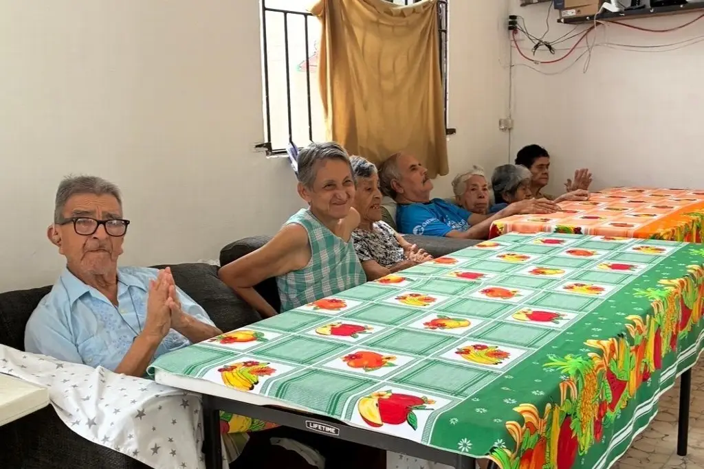 Imagen “Ellos piden atención y apapacho”: el llamado para cuidar a los abuelos