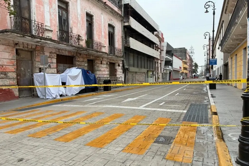 Imagen Checa este cierre vial; no se permite estacionarse en ese tramo 