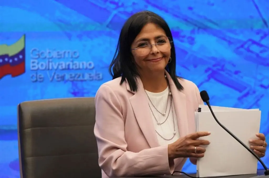Imagen Delcy Rodríguez informa que el acuerdo petrolero con EU tendrá una vigencia de 25 años