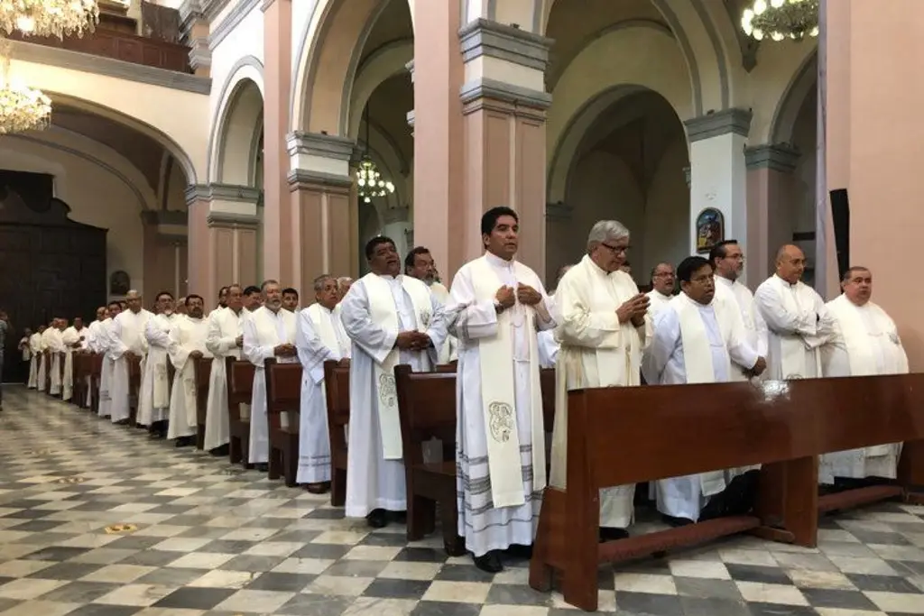 Imagen De Vargas al Vaticano; el es el padre de Veracruz que se fue a Roma