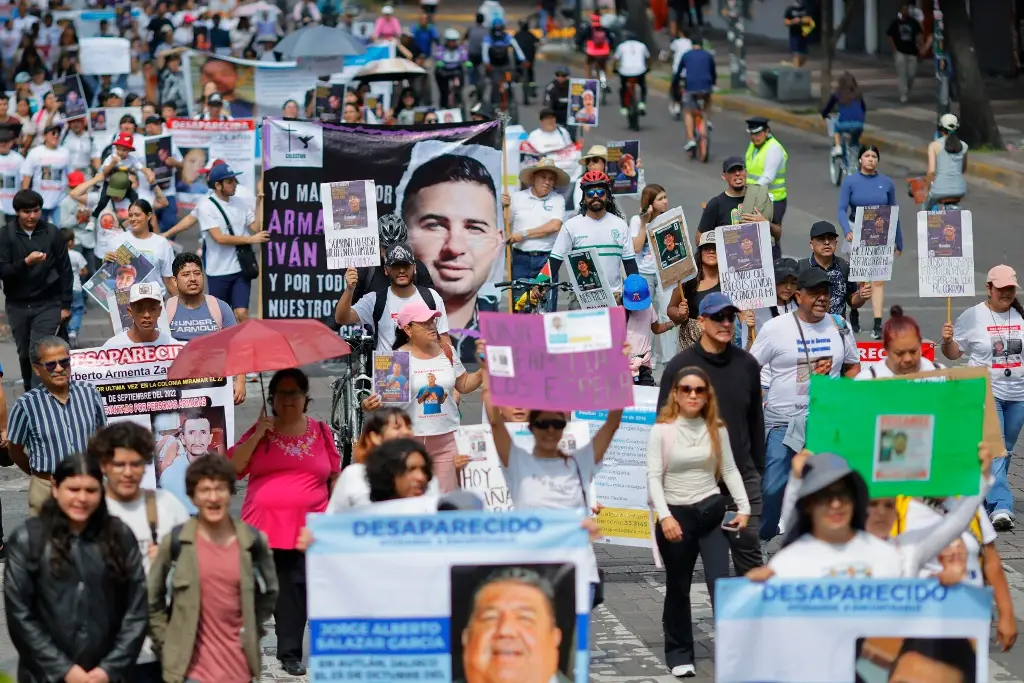 Imagen Familias buscadoras marcharon en CDMX ante crisis de desapariciones