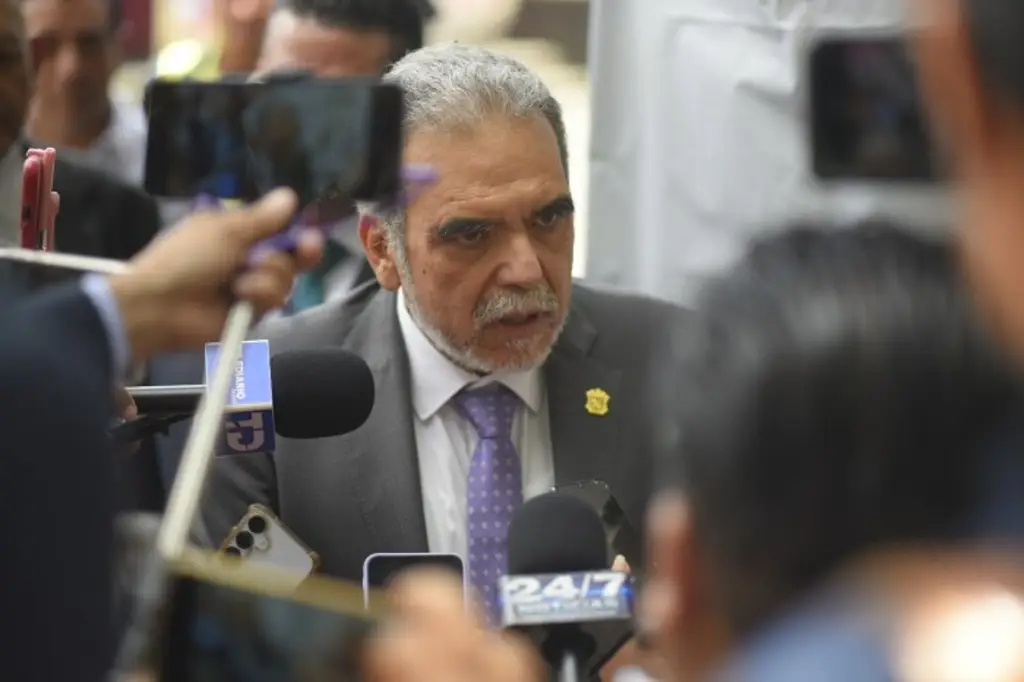 Imagen Se revisan demandas de estudiantes de Medicina en Mendoza: Rector