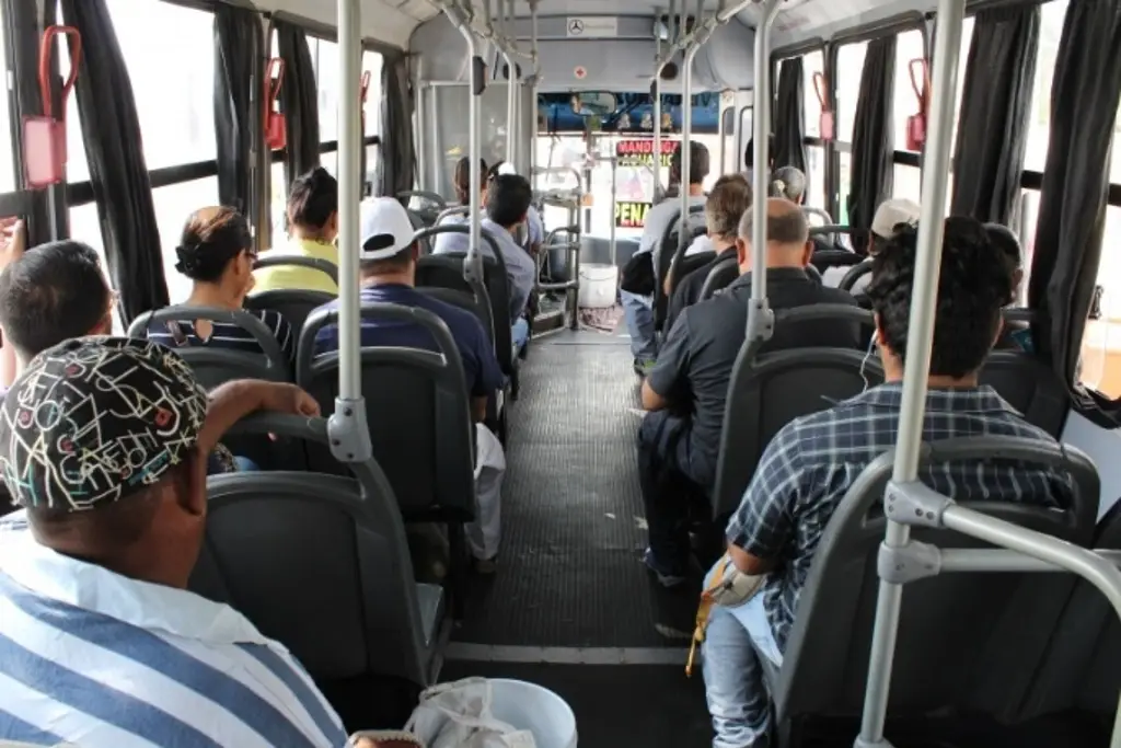 Imagen ¡UV abre convocatoria para beca de transporte a estudiantes! Checa requisitos
