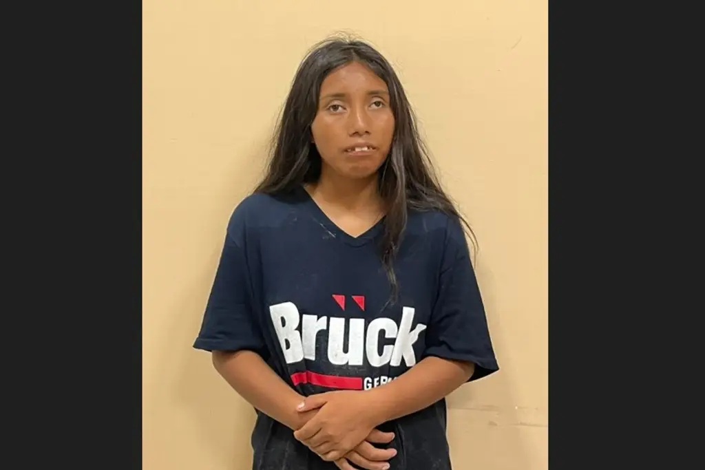 Imagen Buscan a familiares de joven que fue hallada 'desorientada' en Veracruz