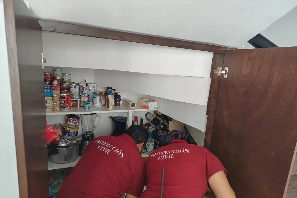 Imagen ¡Como que abres la alacena y te encuentras con esto! Precaución