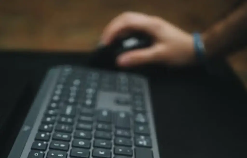 Imagen Usaba publicaciones digitales para explotar sexualmente a mujeres; fue sentenciado