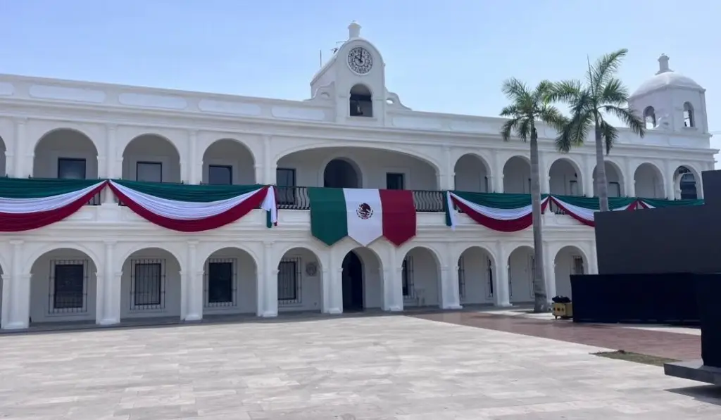 Imagen Primera mujer en el balcón: así será el histórico 15 de septiembre en Boca del Río