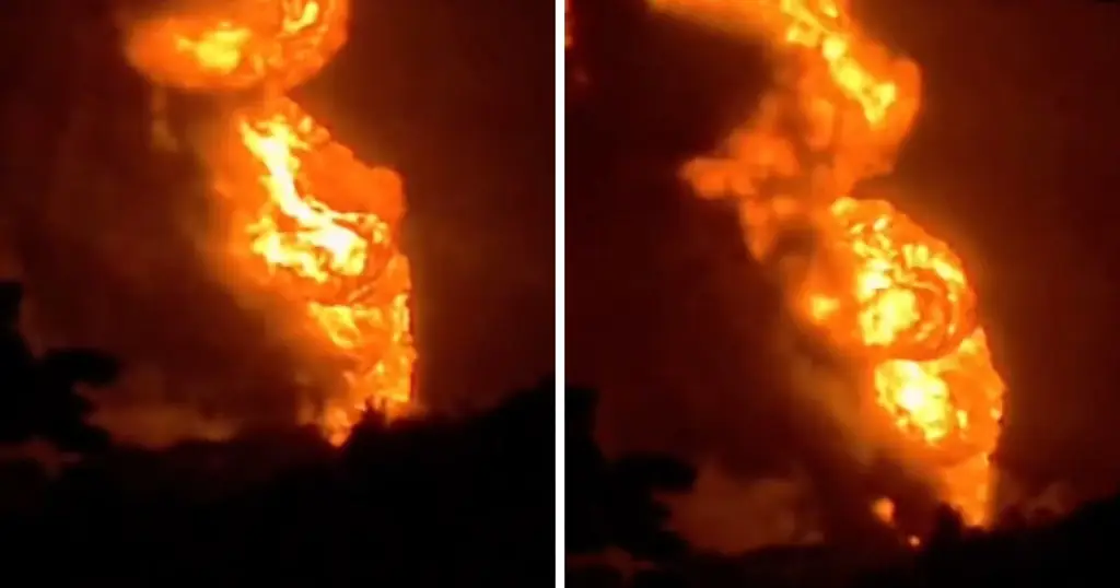 Imagen Así se ve de cerca el incendio tras la explosión en planta de sal en Jáltipan (VIDEO)