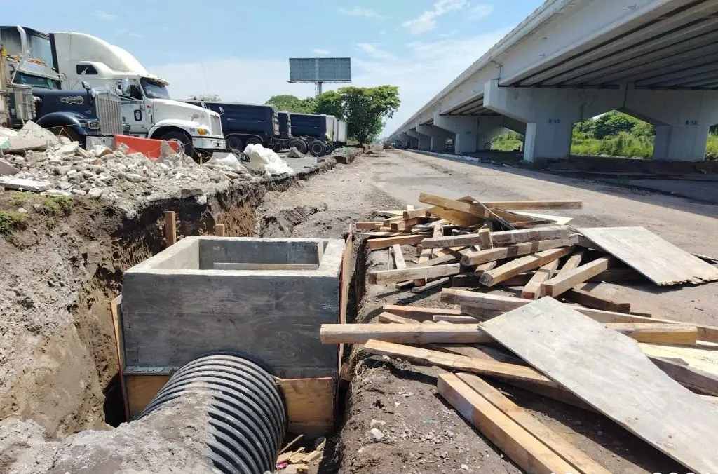 Imagen Así avanza el puente de acceso al puerto de Veracruz; esto falta