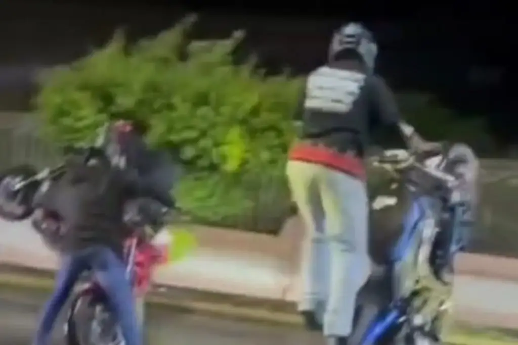Imagen Dos motociclistas resultan lesionados durante rodada en Mendoza