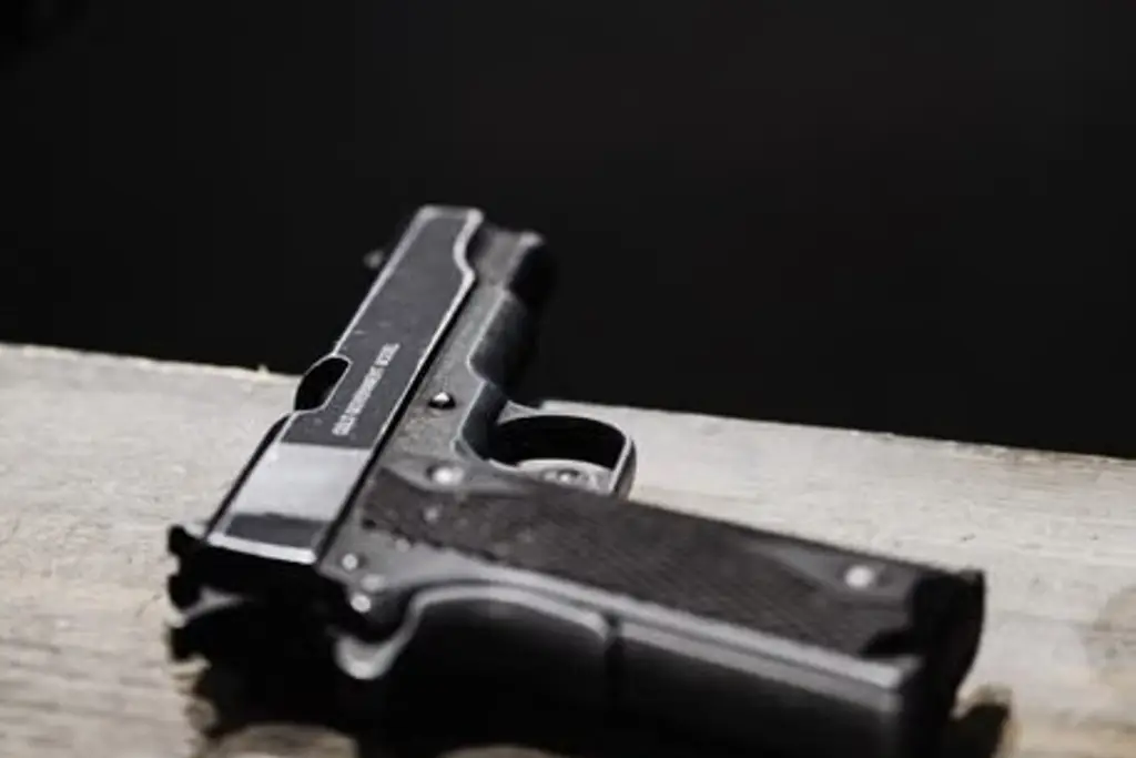 Imagen Asesinan a joven afuera de una escuela preparatoria; Esto se sabe