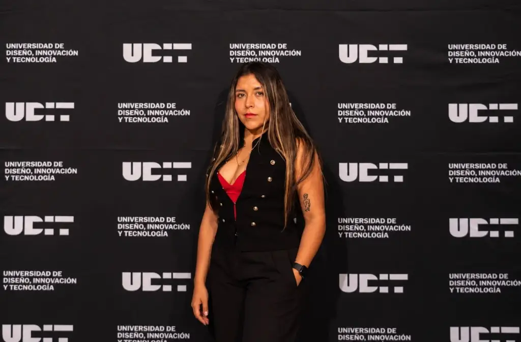 Imagen Destaca joven veracruzana en la Fashion Week de Madrid; conoce sus diseños