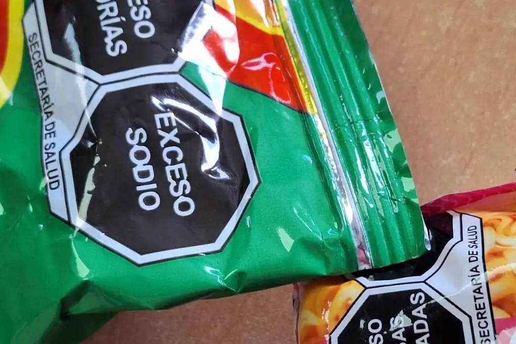Imagen ¿Habrá menos alimentos con sellos en las escuelas? Esto aprobaron diputados