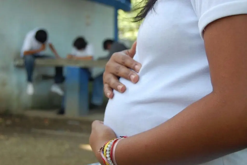 Imagen Niñas menores de 15 años no son madres: Sipinna alerta sobre embarazos forzados