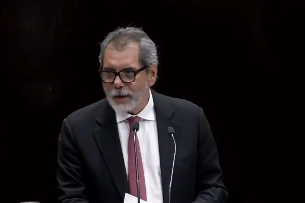 Imagen Édgar Amador defiende finanzas públicas ante diputados pese al aumento de la deuda