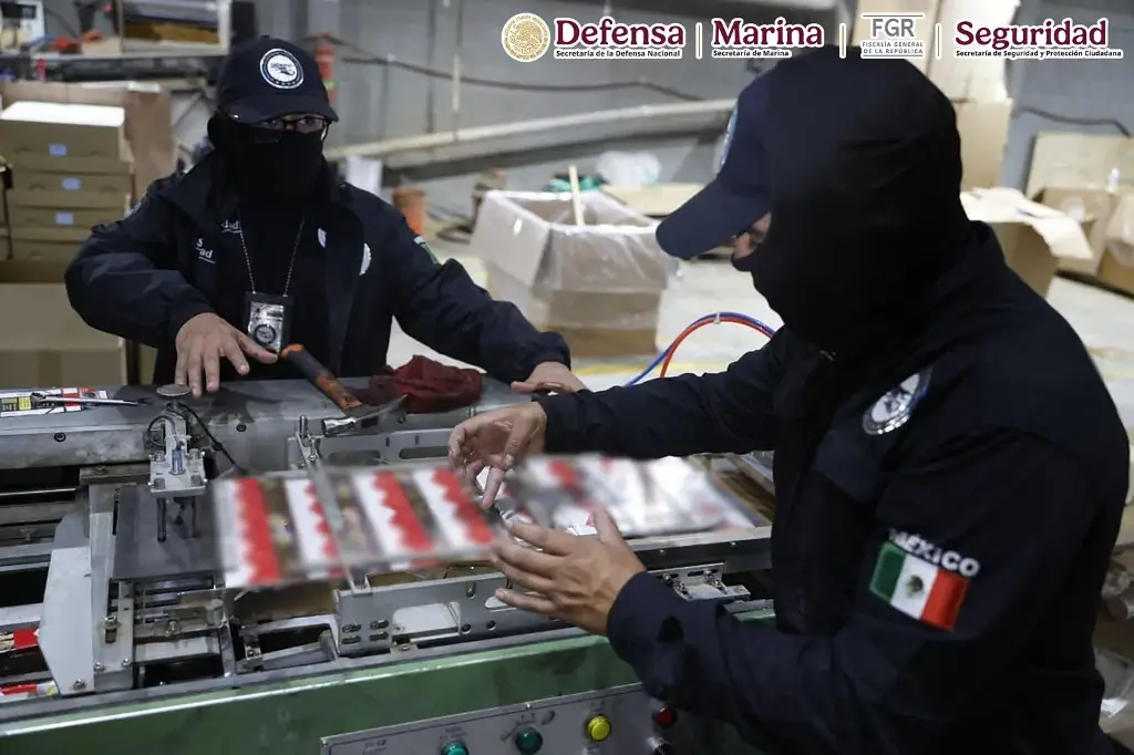 Imagen Desmantelan fábrica clandestina de cigarros en Edomex; clonaban macas rregistradas