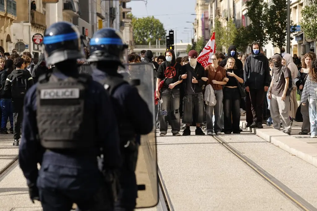 Imagen Al menos 600 detenidos y colegios cerrados por las protestas estudiantiles en Francia