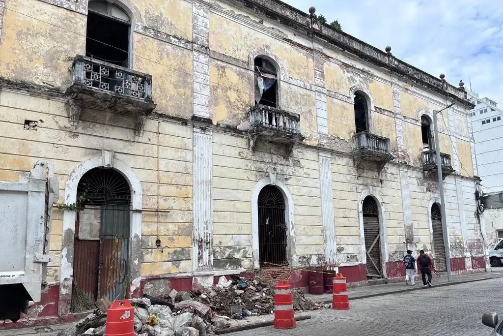 Imagen ¿Qué harán con él? Comienzan maniobras en emblemático ex convento de Veracruz