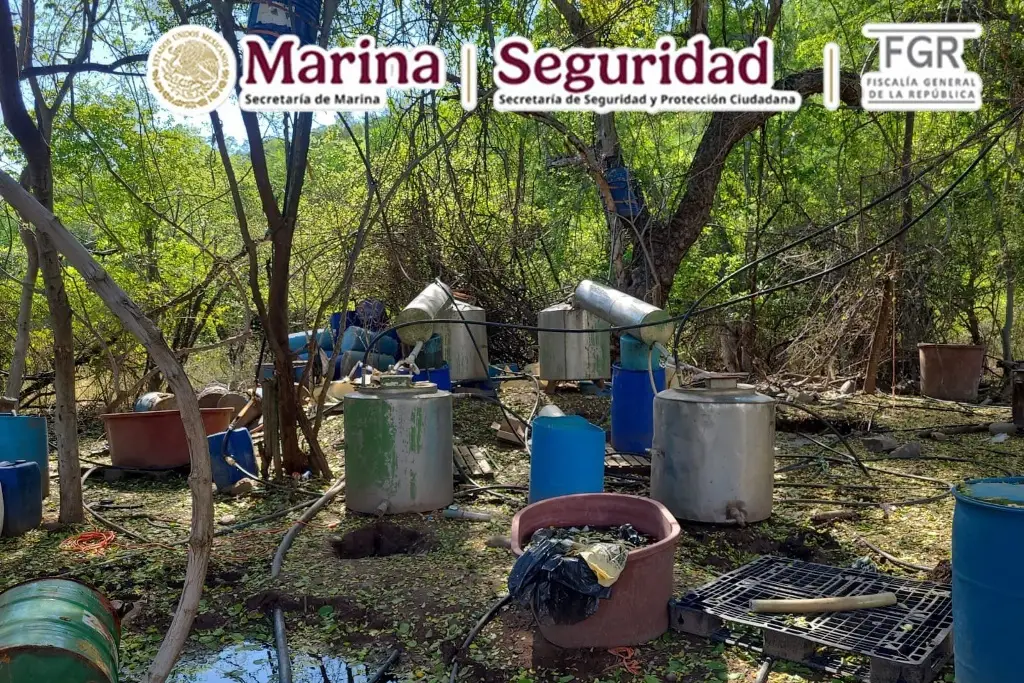 Imagen Aseguran laboratorio clandestino para fabricar drogas sintéticas en Sinaloa