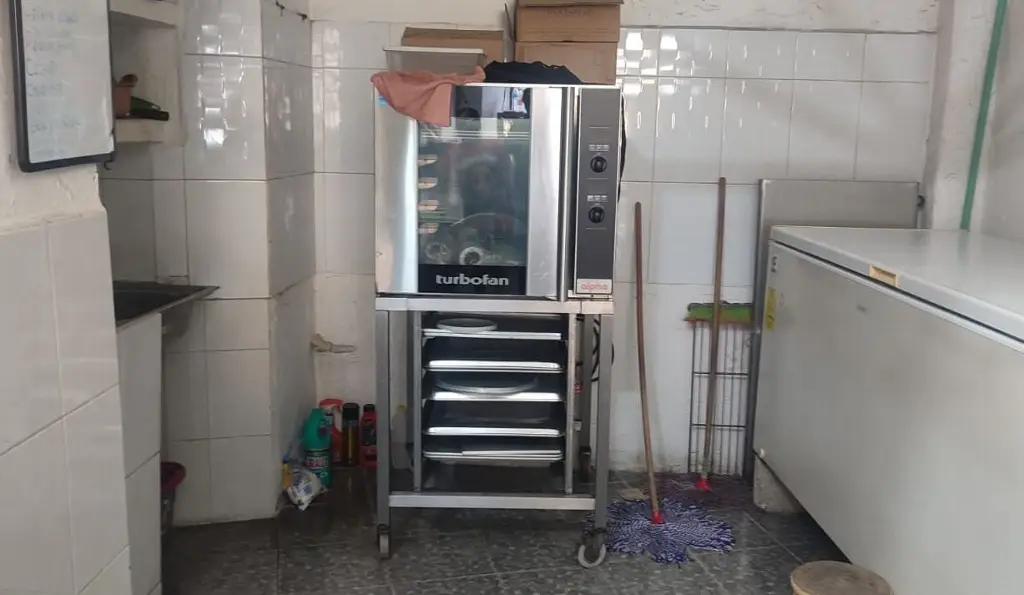 Imagen Se quema horno de 120 mil pesos en negocio tras fallas eléctricas en el centro de Veracruz