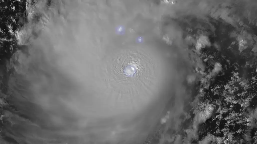 Imagen Huracán Isaías alcanza la categoría 3 en Golfo de México. Así se ubica
