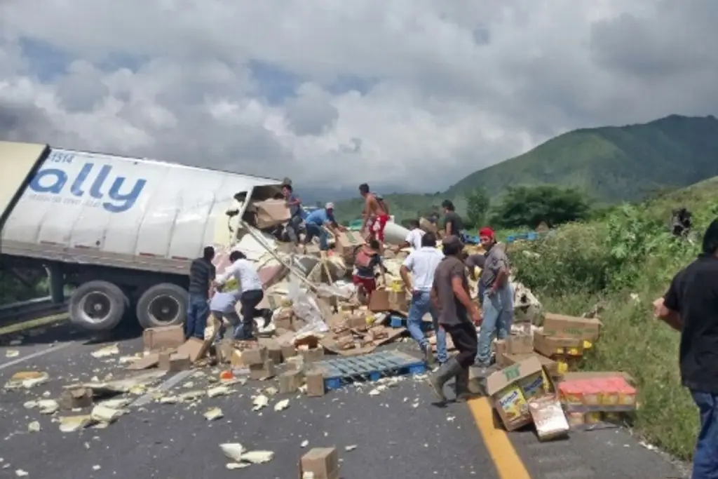 Imagen Hasta en redes sociales venden la mercancía obtenida en las rapiñas, alertan empresarios