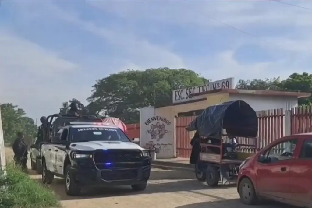 Imagen Asesinan a balazos profesor en secundaria en San Blas Atempa