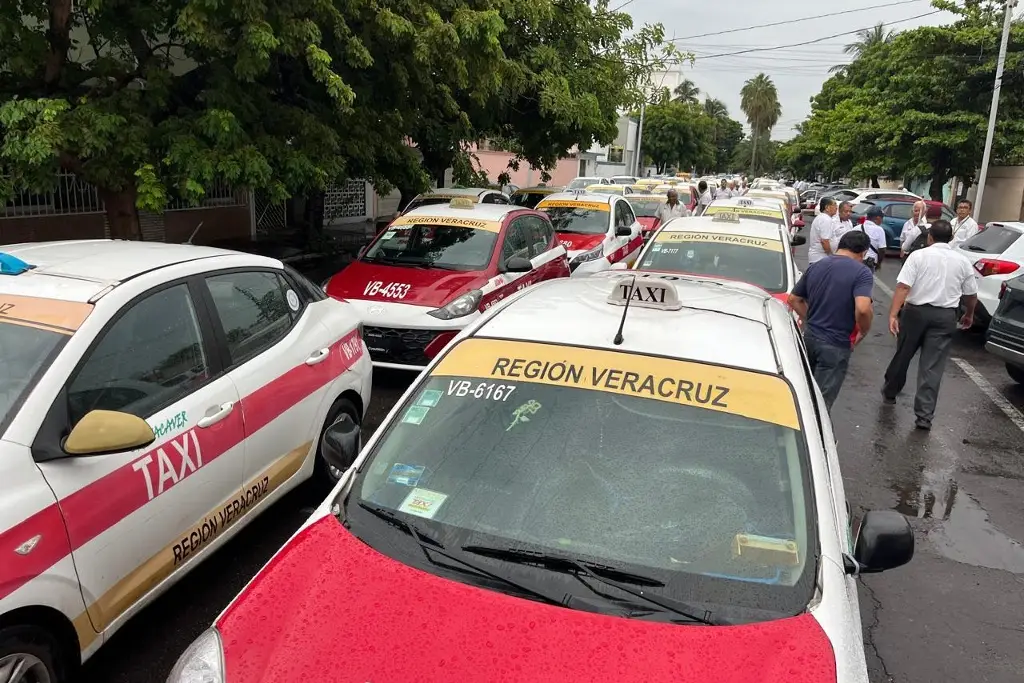 Imagen ¿Cómo identificar un taxi clonado en Veracruz? Taxistas revelan una señal de alerta