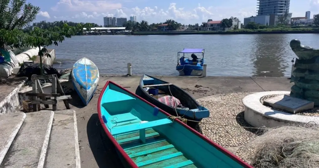Imagen Suspenden paseos en lancha en Boca del Río; esto hicieron para proteger sus embarcaciones