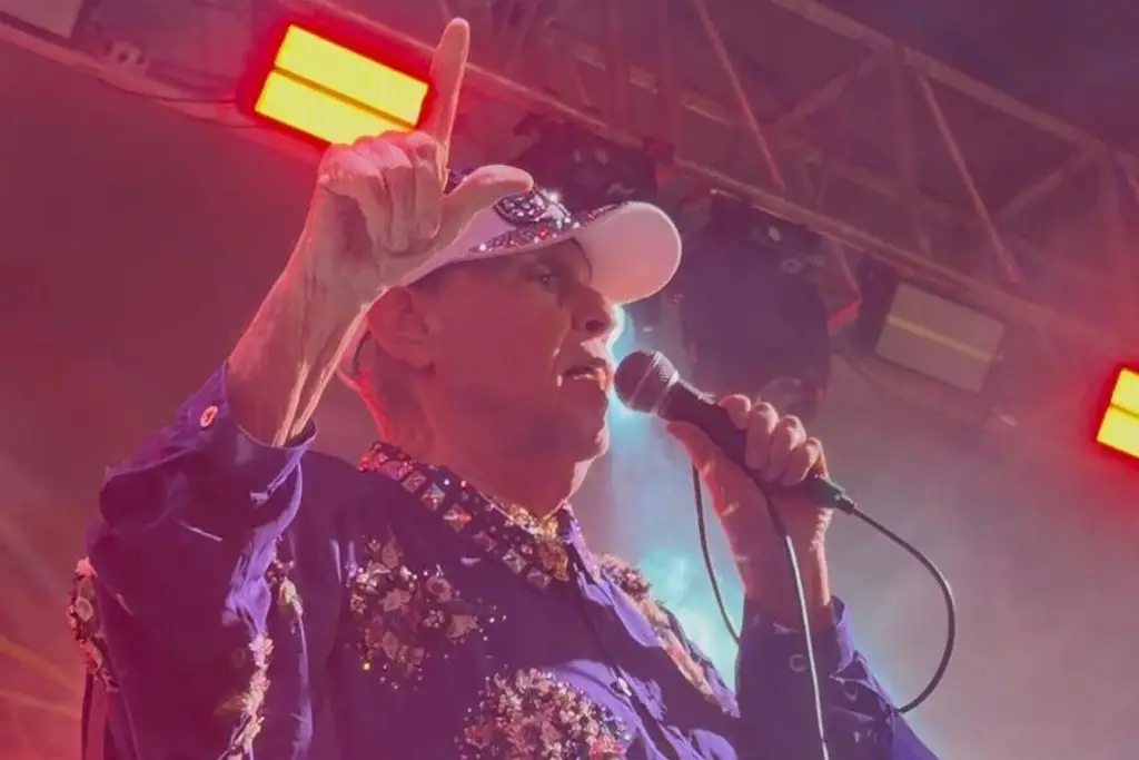 Imagen Toño Camacho 'La bomba alvaradeña' brilla en su regreso a los escenarios (+videos)