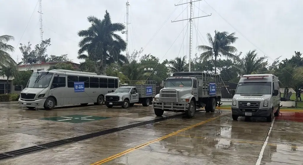 Imagen Marina despliega operativo por frente frío en Veracruz; auxilian a familia en Álamo