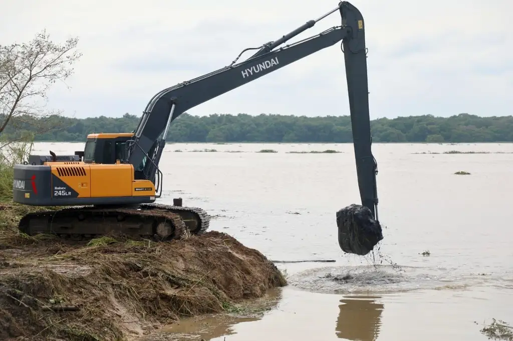 Imagen Baja el nivel del agua en zonas inundadas de Nanchital tras lluvias