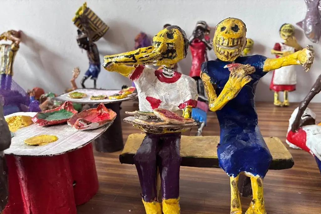 Imagen ¿Qué tendrá el altar monumental de Veracruz? Así lo preparan para Día de Muertos (FOTOS)
