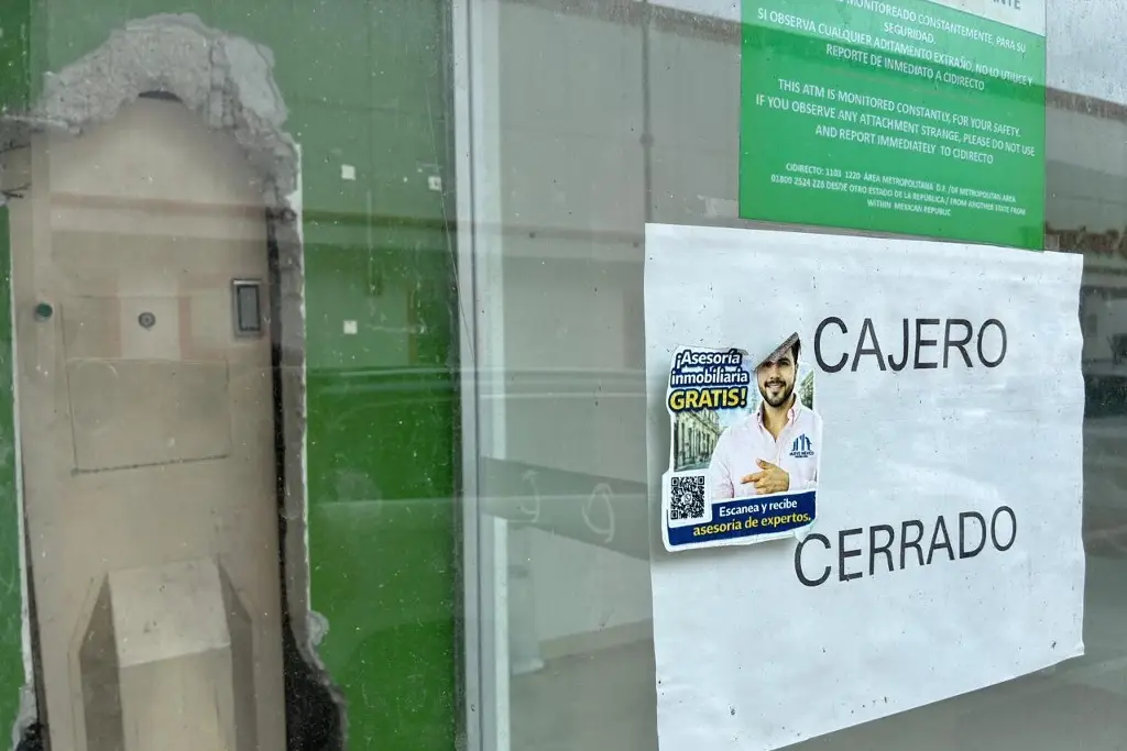Imagen Desmantelada sucursal bancaria en el centro de Veracruz