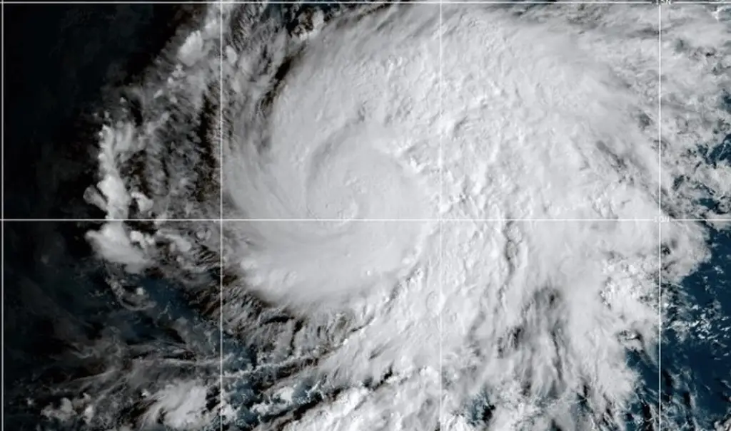 Imagen Se forma el huracán Vance. Esta es su ubicación este viernes