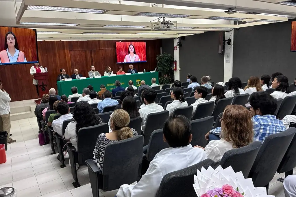 Imagen Día del Médico: reconocen su labor en Veracruz y advierten desafíos en hospitales