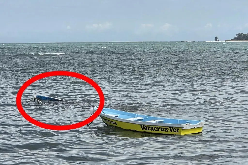 Imagen Una más: se hunde otra lancha frente a playa de Veracruz