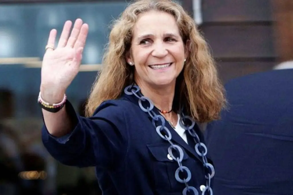 Imagen Preocupación porque la infanta Elena viajaba en tren durante choque en España